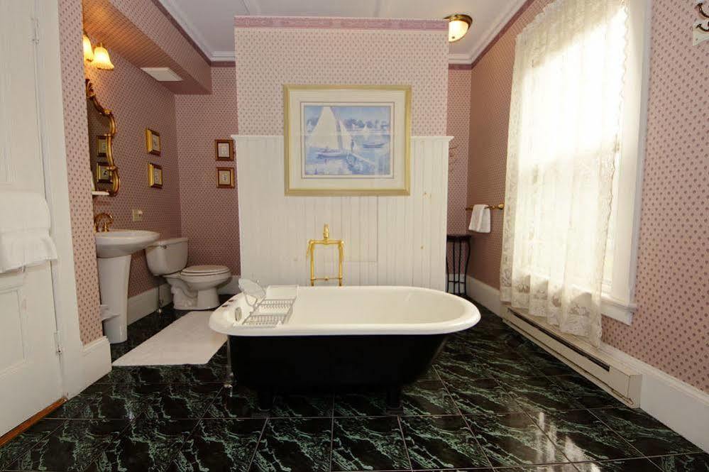 Limerock Inn Рокланд Екстериор снимка